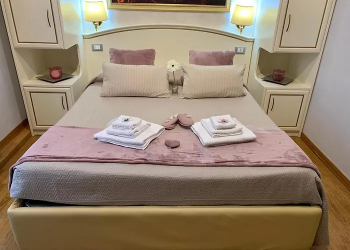 Domus Via Veneto Bed & Breakfast Rome